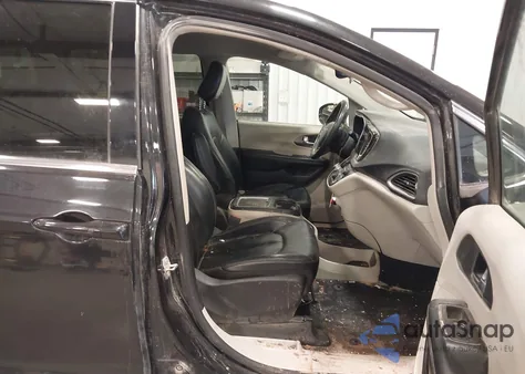 2022 Chrysler Pacifica Touring L z USA, uszkodzony, nr VIN 2C4RC1BG2NR190993